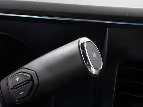 Used 2025 Ford F350 Platinum image 18