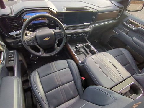 Certified 2024 Chevrolet Silverado 1500 High Country w/ High Country Premium Package image 10