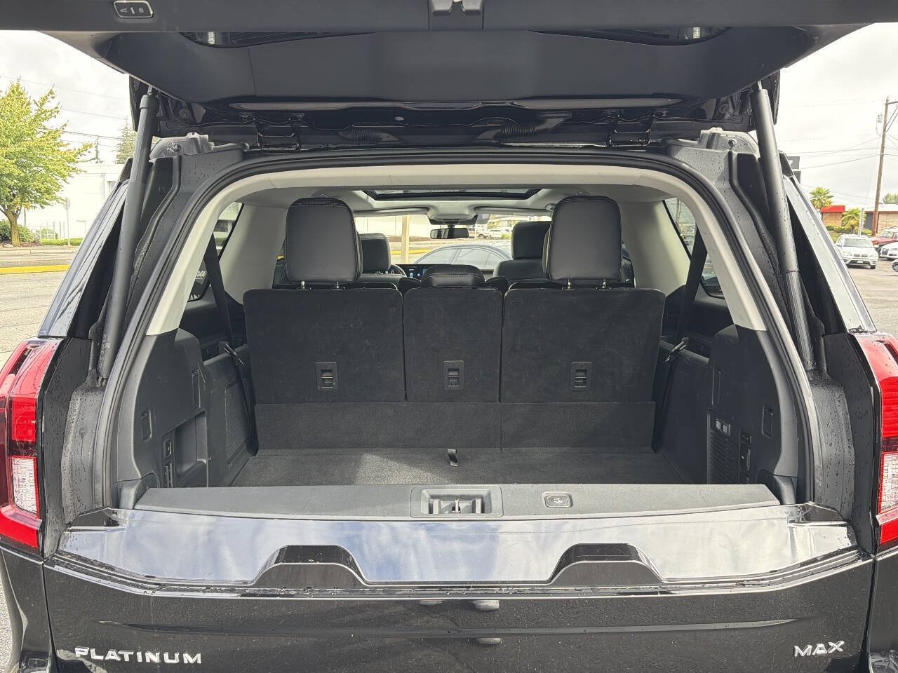 Used 2025 Ford Expedition Max Platinum AWD/4WD image 7