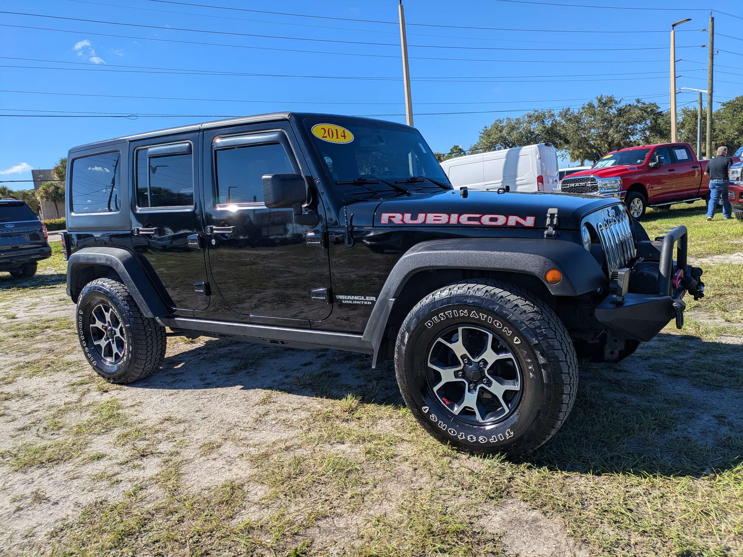 Used 2014 Jeep Wrangler Unlimited Rubicon w/ Connectivity Group AWD/4WD image 2