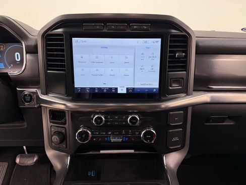 Used 2022 Ford F150 Lariat w/ Equipment Group 502A High AWD/4WD image 32