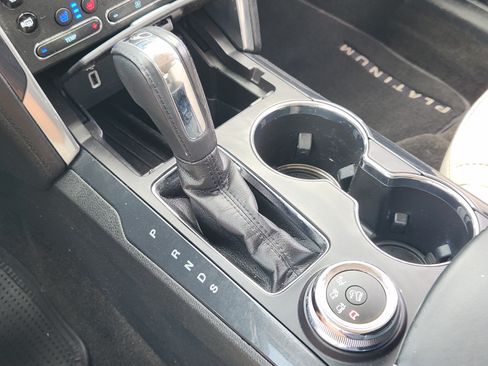 Used 2018 Ford Explorer Platinum AWD/4WD image 21