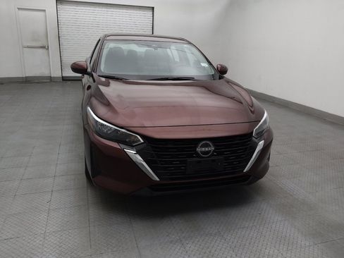 Used 2025 Nissan Sentra SV FWD image 14