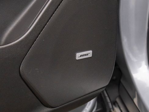 New 2025 Cadillac XT6 Luxury image 24