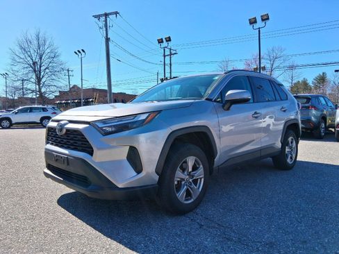 Used 2024 Toyota RAV4 XLE image 3