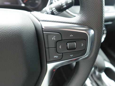 Used 2025 Chevrolet Blazer LT AWD/4WD image 16