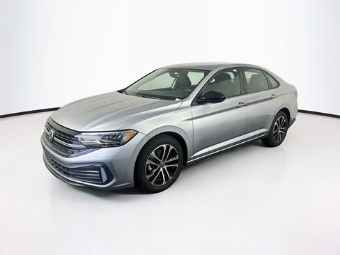 Used 2023 Volkswagen Jetta Sport FWD image 3