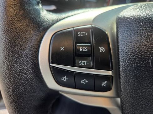 Used 2023 Ford Explorer XLT w/ Equipment Group 202A RWD image 22