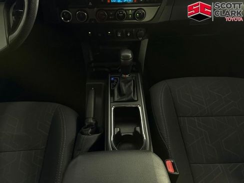 Used 2016 Toyota Tacoma TRD Sport image 20