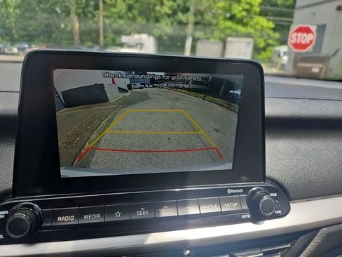 Used 2019 Kia Forte LXS FWD image 22