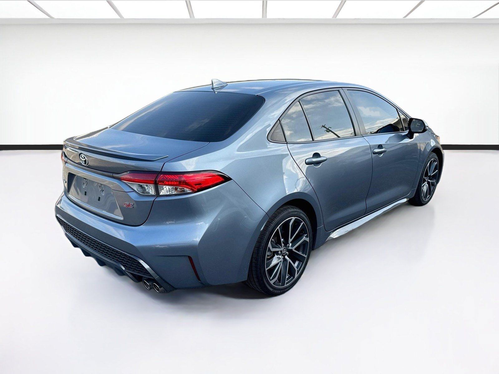 Used 2022 Toyota Corolla SE FWD image 4