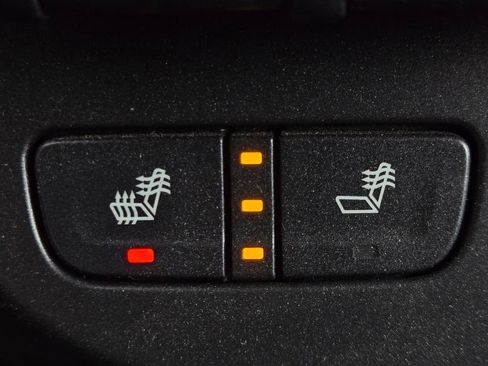 Used 2018 GMC Canyon SLT w/ Driver Alert Package image 17