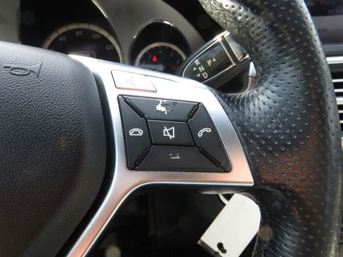 Used 2013 Mercedes-Benz E 350 4MATIC Sedan image 22