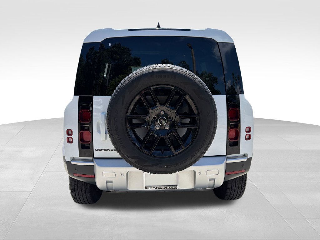 Used 2025 Land Rover Defender 110 S AWD/4WD image 6