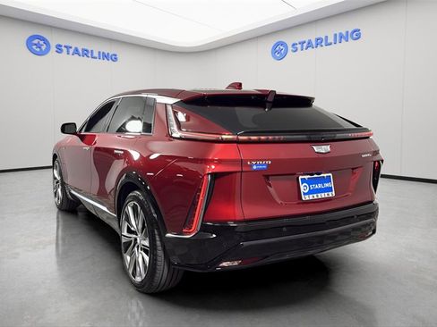 Used 2024 Cadillac Lyriq Luxury w/ LPO, Floor Liner Package image 6