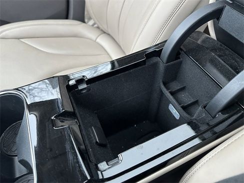 Certified 2022 Lincoln Nautilus Reserve image 27