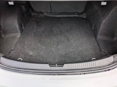 Used 2021 Chevrolet Malibu LT FWD image 28