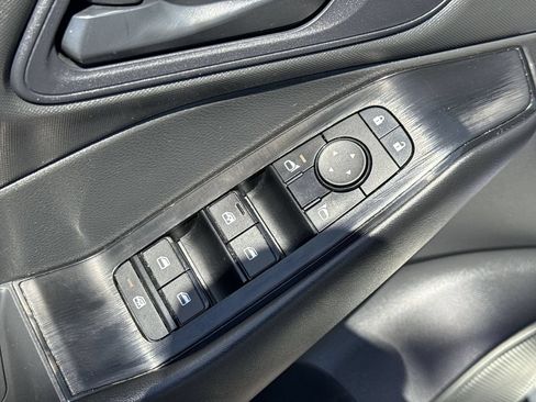 Used 2024 Nissan Rogue S FWD image 23