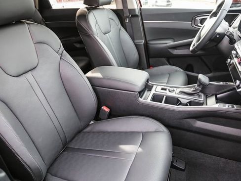 New 2025 Kia Sorento S image 16
