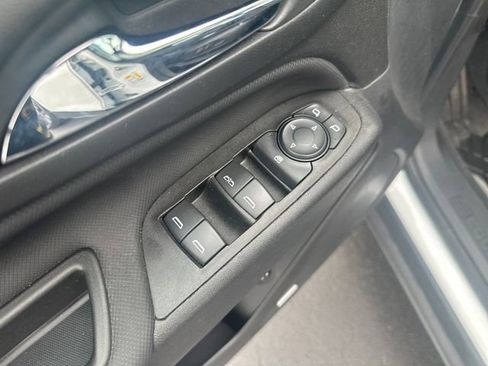 Used 2022 Chevrolet Equinox RS w/ RS Leather Package image 13