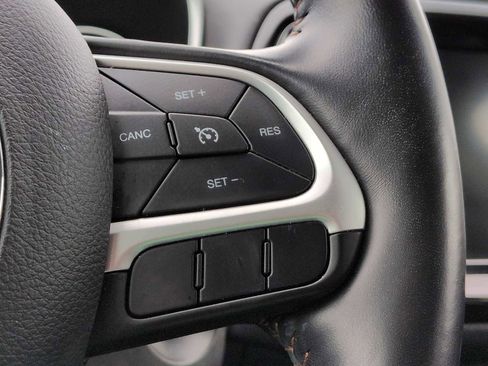 Used 2020 Jeep Compass Limited image 25