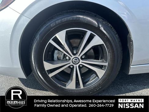 Used 2023 Nissan Sentra SV image 7