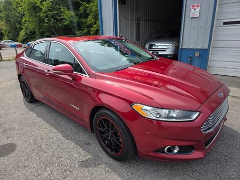Used 2013 Ford Fusion Titanium w/ Titanium Driver Assist Pkg FWD image 3