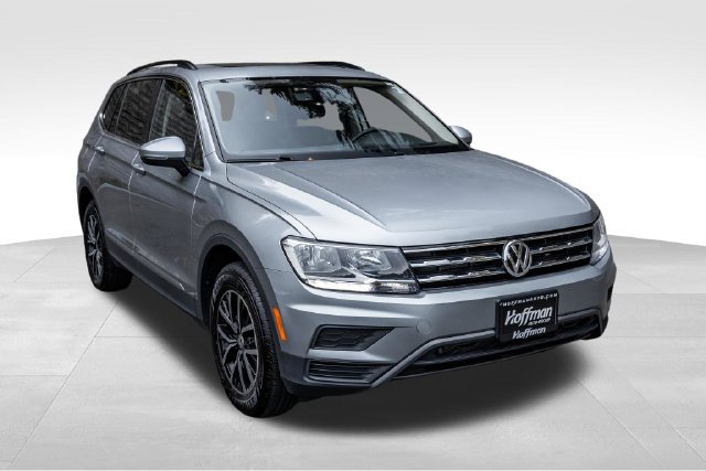 Used 2021 Volkswagen Tiguan SE w/ Panoramic Sunroof Package AWD/4WD image 2