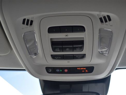 New 2025 Buick Envision Preferred image 32