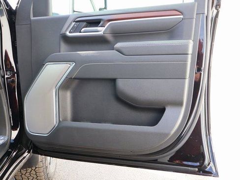 New 2026 GMC Sierra 2500 Denali w/ Denali Reserve Package image 8