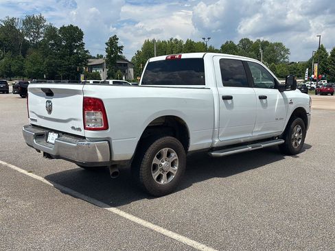 Used 2024 RAM 2500 Big Horn AWD/4WD image 3