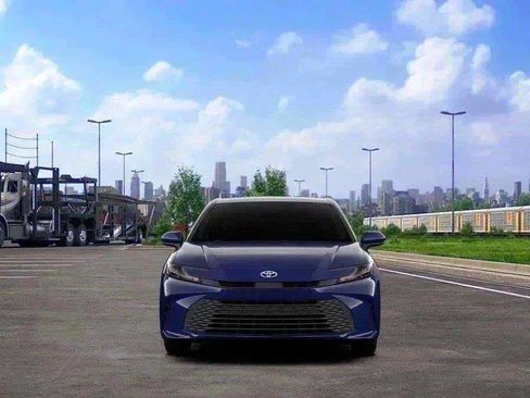 New 2026 Toyota Camry LE AWD/4WD image 17