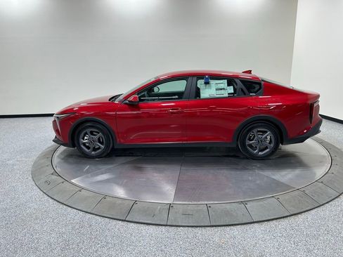 New 2025 Kia K4 LXS image 8