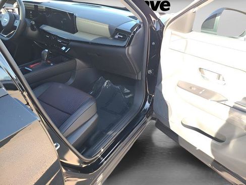 New 2026 Nissan Kicks SR w/ SR Premium Package image 25