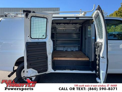 Used 2015 Chevrolet Express 3500 image 16