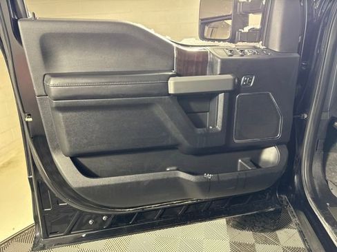 Used 2017 Ford F250 Platinum w/ Platinum Ultimate Package image 20