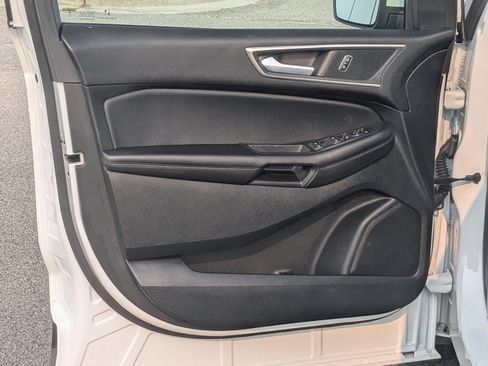 Used 2023 Ford Edge SEL AWD/4WD image 11