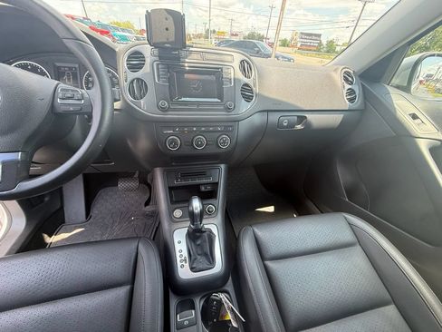 Used 2016 Volkswagen Tiguan S FWD image 15