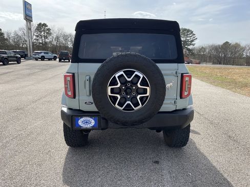 Used 2023 Ford Bronco Outer Banks image 4