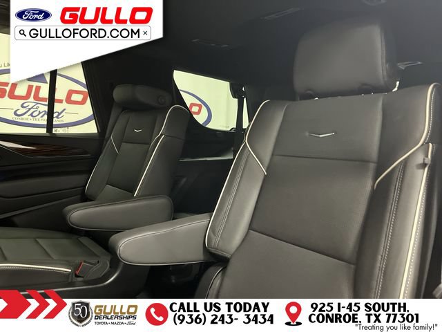 Used 2024 Cadillac Escalade Premium Luxury RWD image 13
