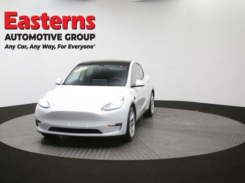 Used 2021 Tesla Model Y Long Range AWD/4WD image 49