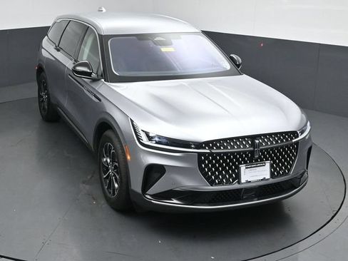 Certified 2025 Lincoln Nautilus Premier AWD/4WD image 45