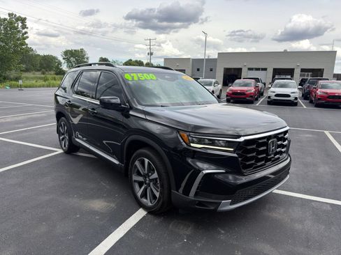 Used 2025 Honda Pilot Elite image 10