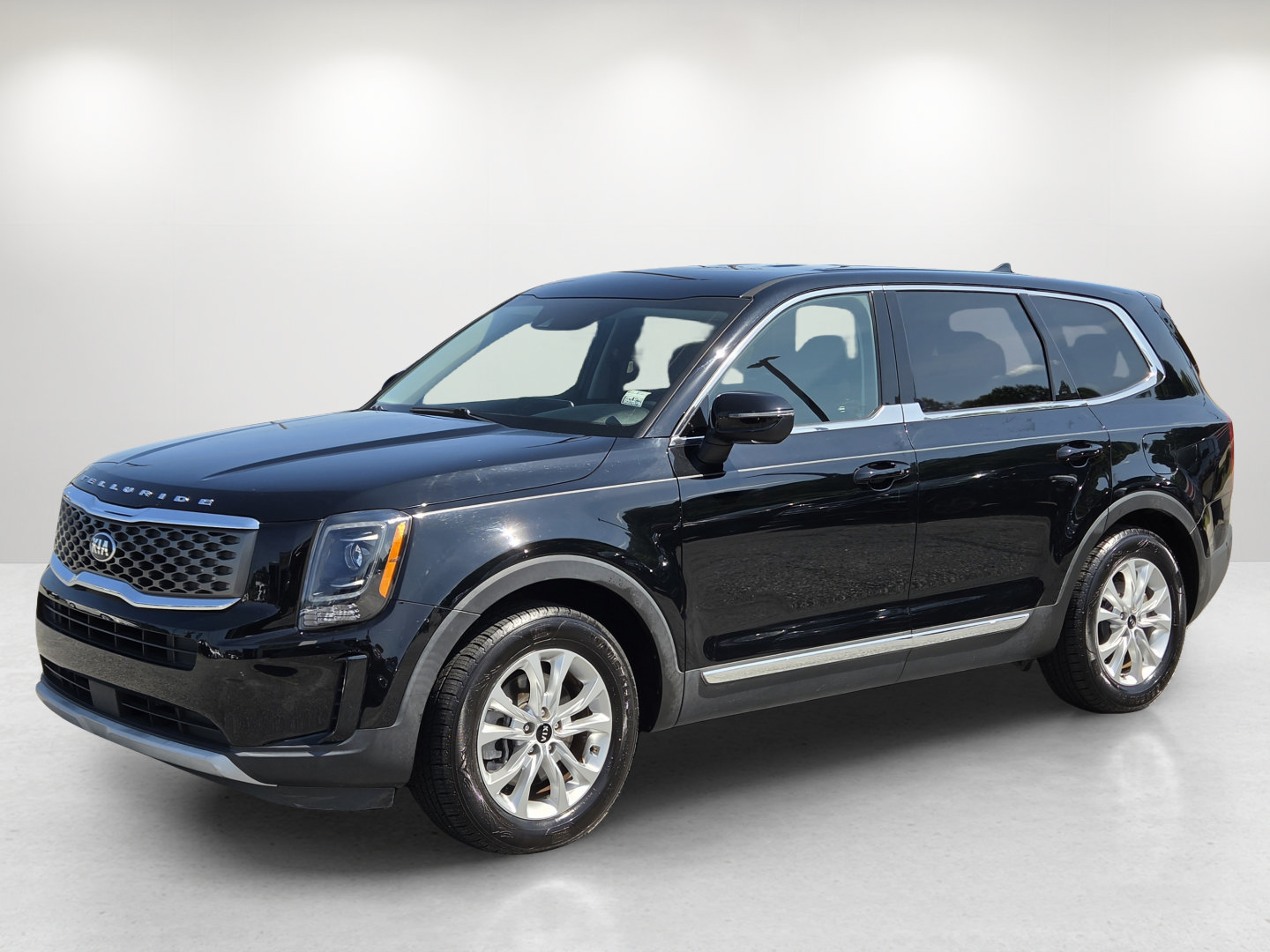 Used 2020 Kia Telluride LX FWD image 1