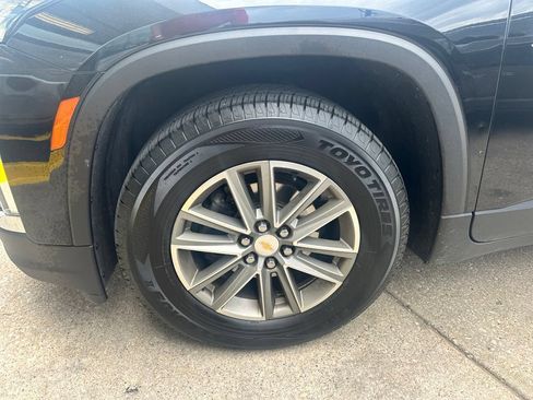 Used 2023 Chevrolet Traverse LT w/ LPO, Floor Liner Package AWD/4WD image 5