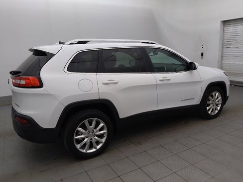 Used 2016 Jeep Cherokee Limited FWD image 10