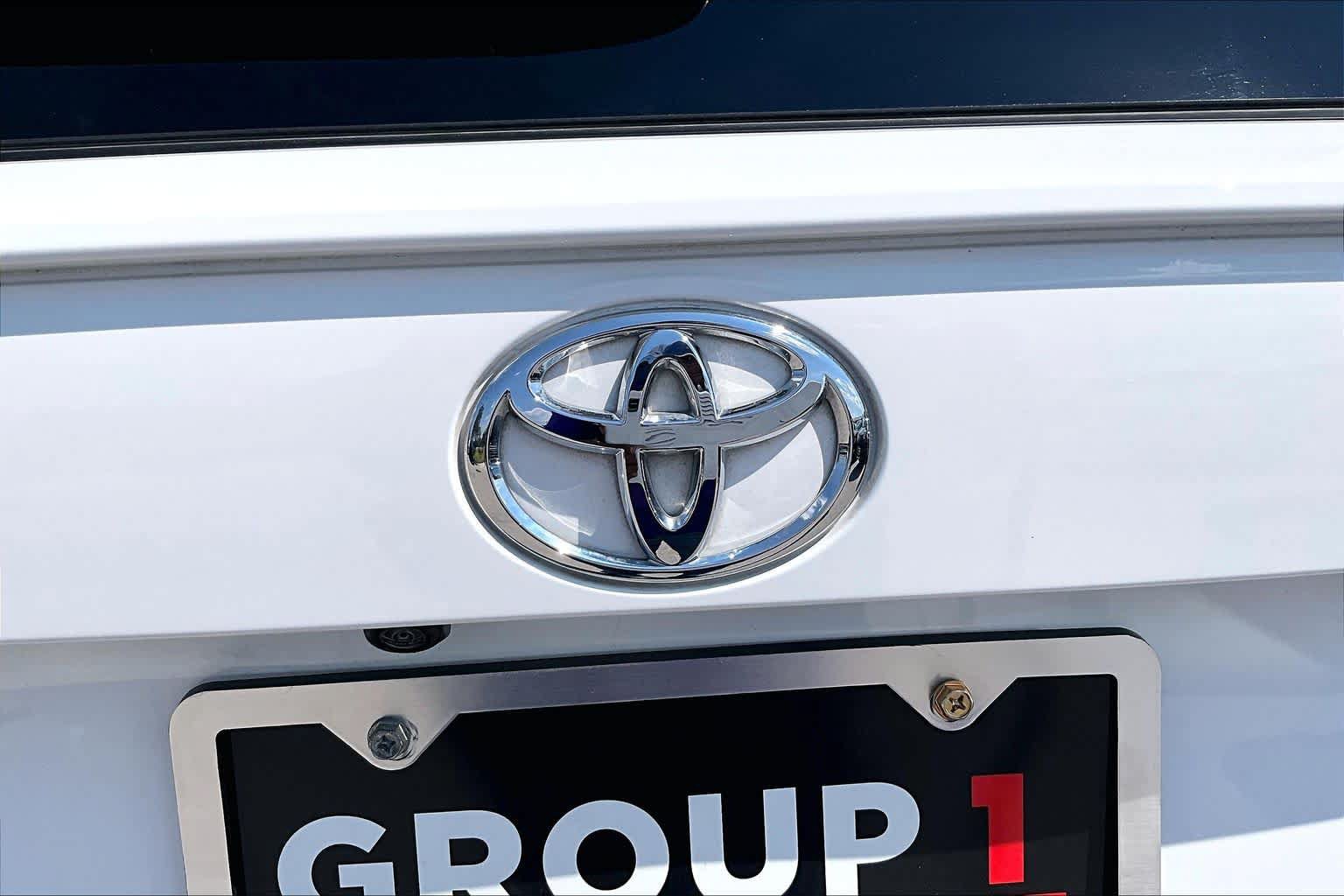 Used 2023 Toyota RAV4 XLE FWD image 31