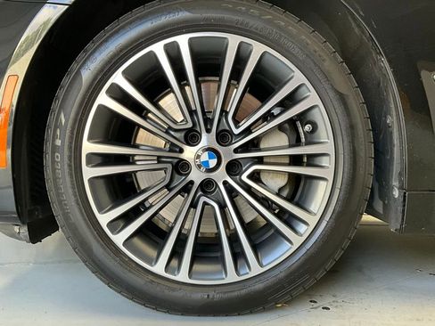 Used 2019 BMW 530i w/ Convenience Package image 23