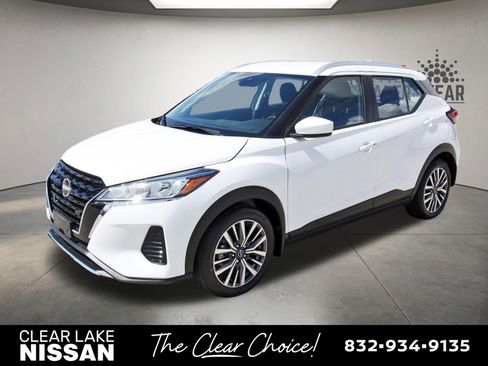 Used 2024 Nissan Kicks SV image 3