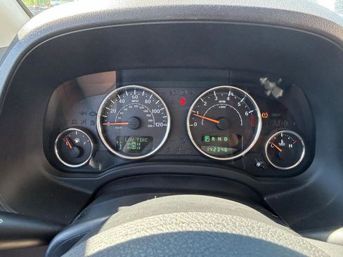 Used 2014 Jeep Compass Limited w/ Sun/Sound Group AWD/4WD image 22